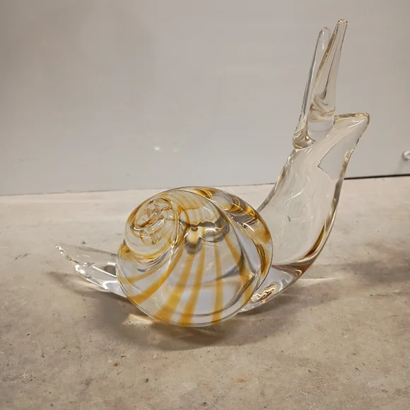 Elegant Italian Glass Snail Sculpture - Gold and Clear - Picture 12 of 16